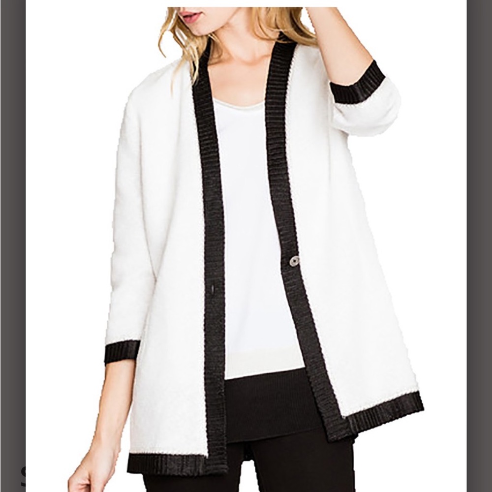 Modern Cardigan XS